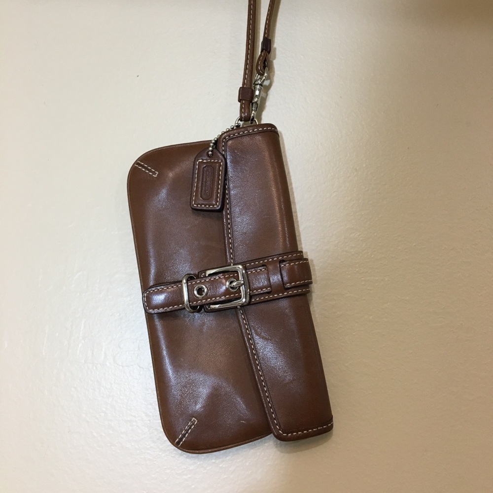 Vintage Coach Brown Leather Wristlet - Picture 4 of 8